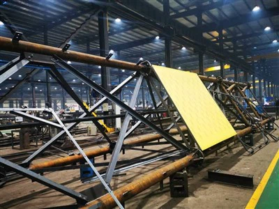 Isekandev torn juhtmevaba antennimasti telekommunikatsioonitorn